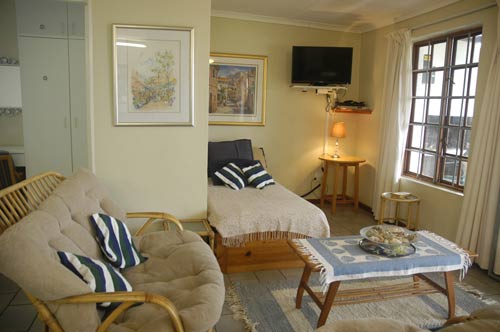 No 14 Cottage - Jeffreys Bay Accommodation